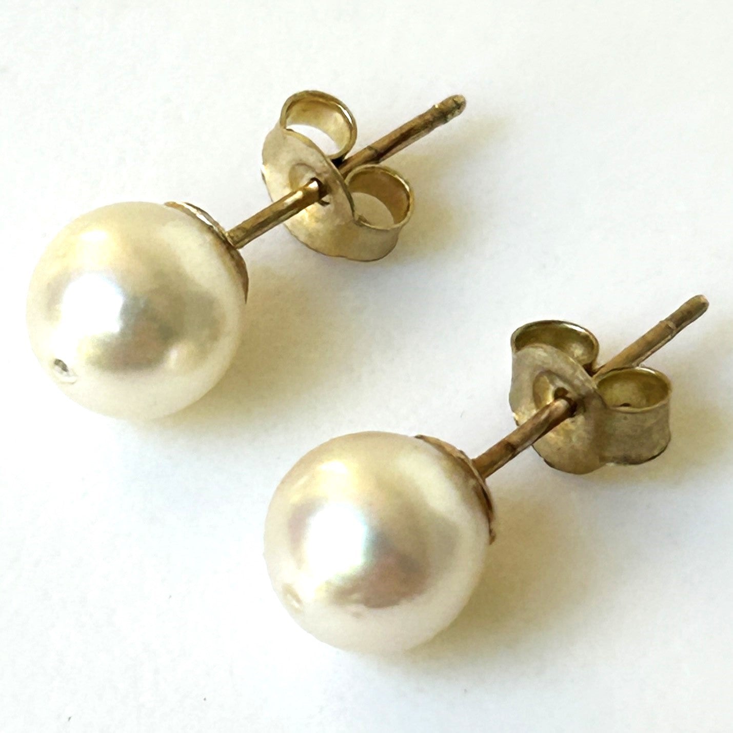 9ct Gold and Pearl Stud Earrings